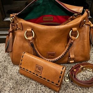 DOONEY & BOURKE FLORENTINE LARGE SATCHEL
